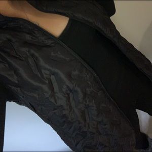 Black light weight vest